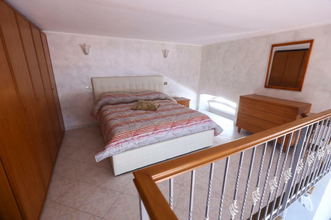 Laura House Apartment เนเปิลส์ ภายนอก รูปภาพ