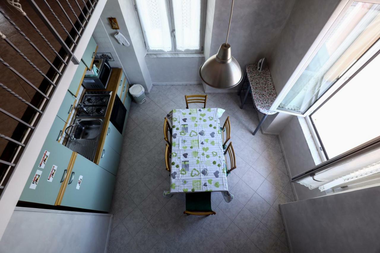 Laura House Apartment เนเปิลส์ ภายนอก รูปภาพ
